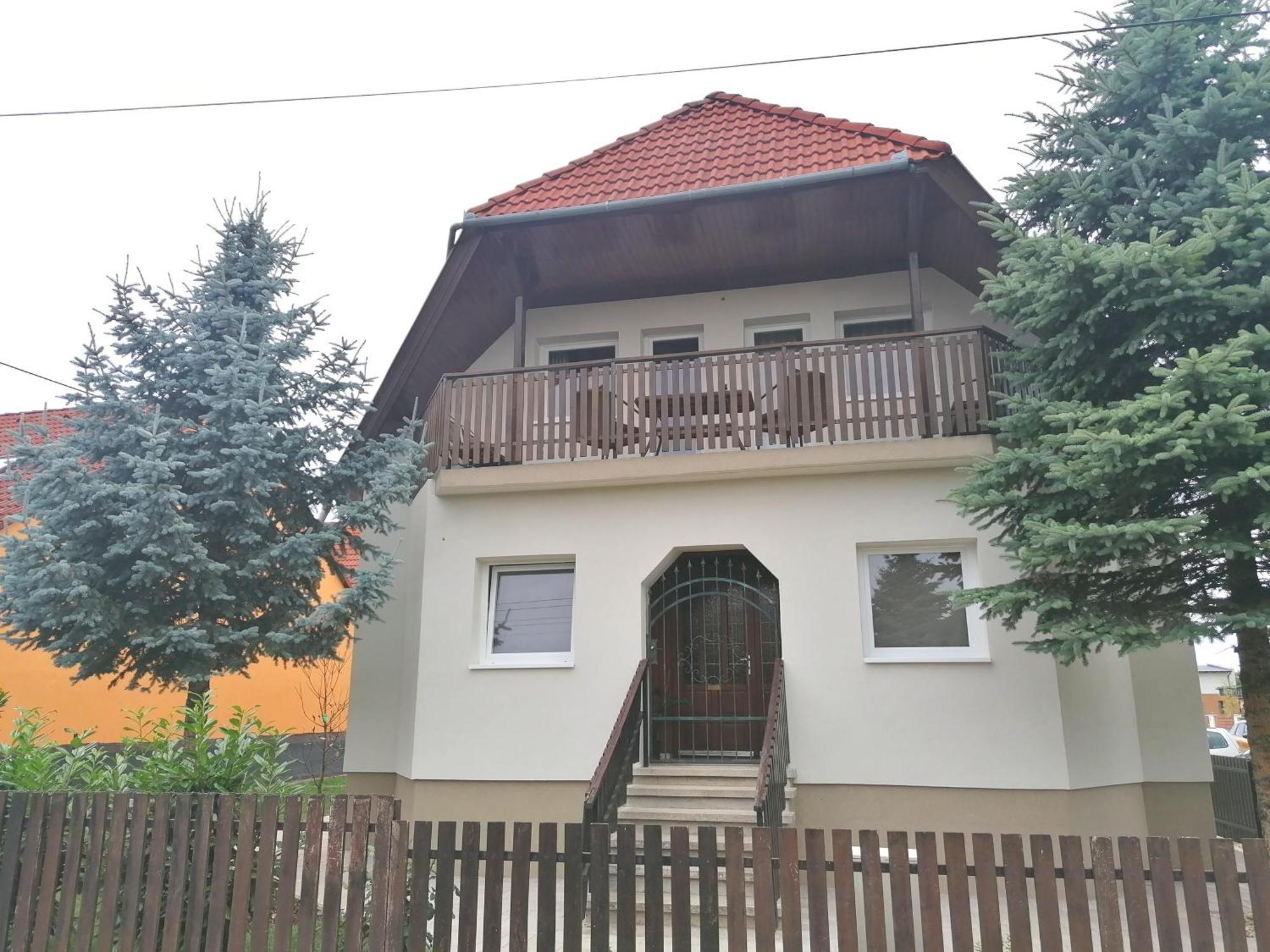 Villa Lili Apartments Balatonkeresztúr Quarto foto